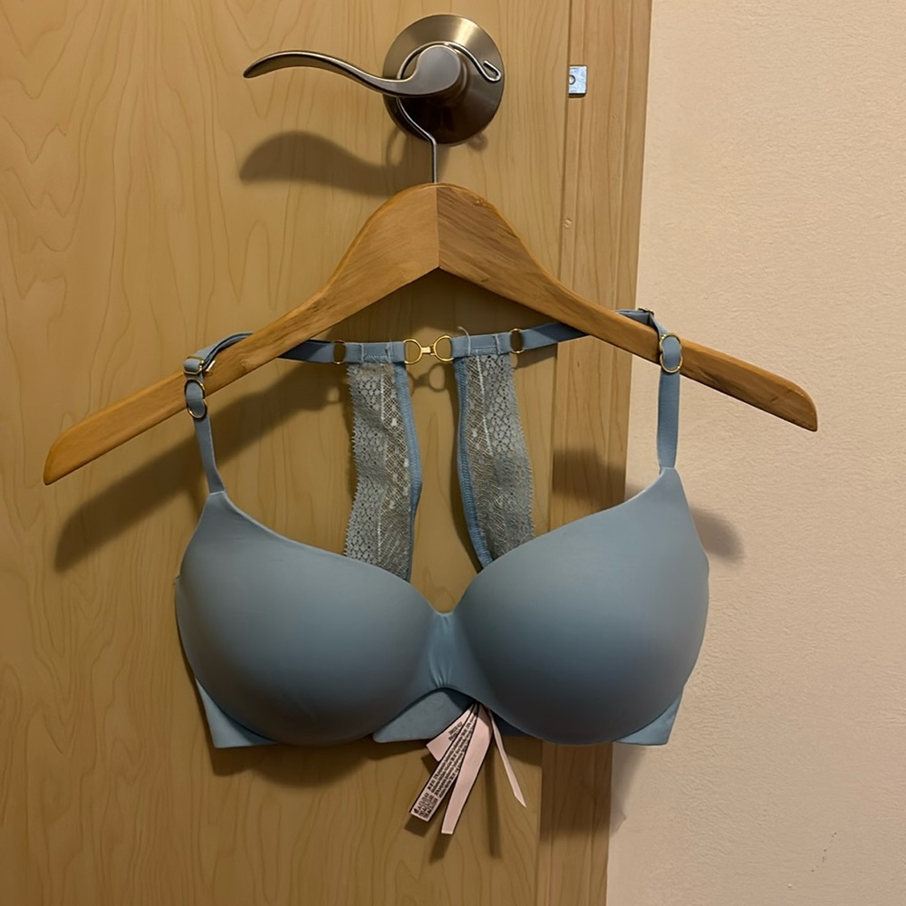 Incredible by Victoria’s Secret Bra